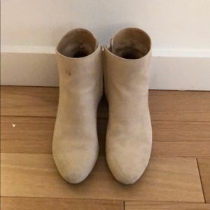 Banana republic cream booties size 8